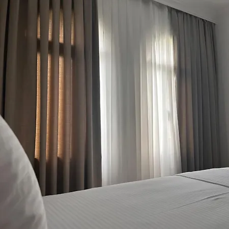 Riviera Hotel-city Center Hotel Vlorë